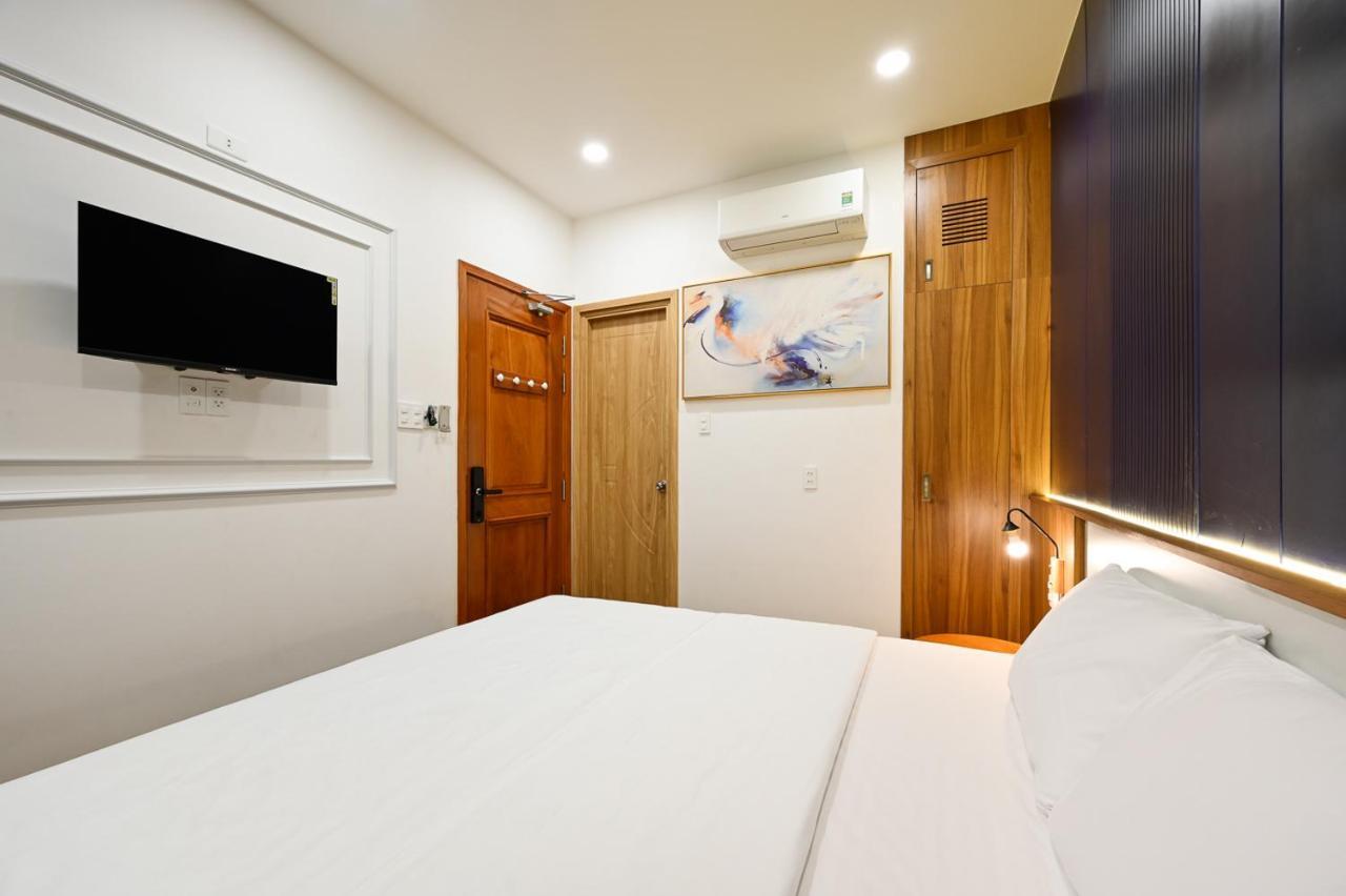 Lotus Airport Hotel Saigon Хошимин Экстерьер фото