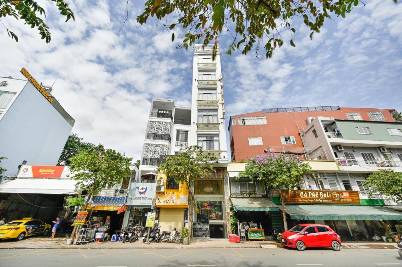 Lotus Airport Hotel Saigon Хошимин Экстерьер фото