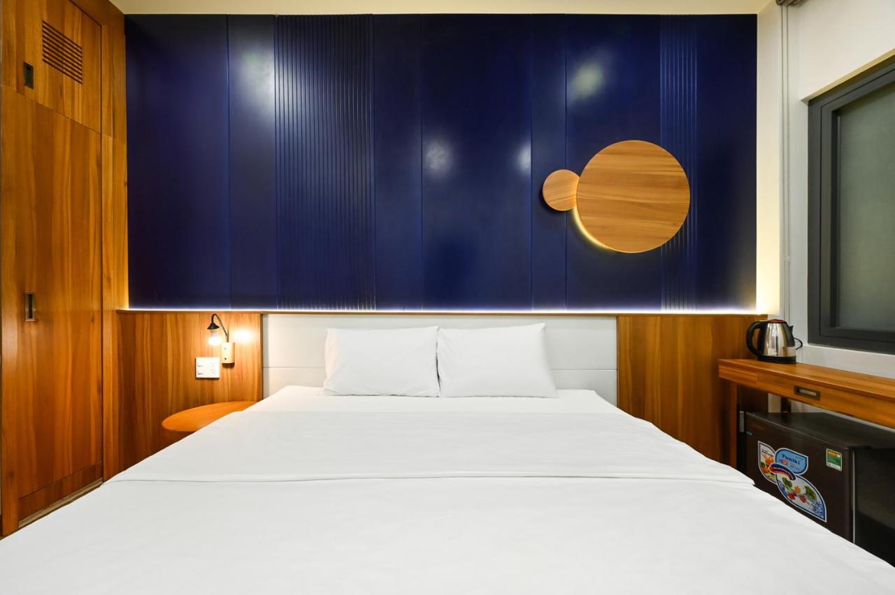 Lotus Airport Hotel Saigon Хошимин Экстерьер фото