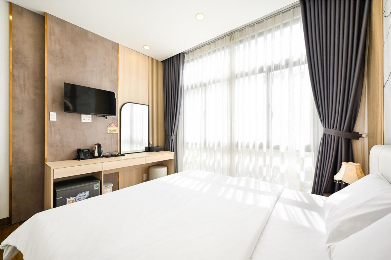Lotus Airport Hotel Saigon Хошимин Экстерьер фото